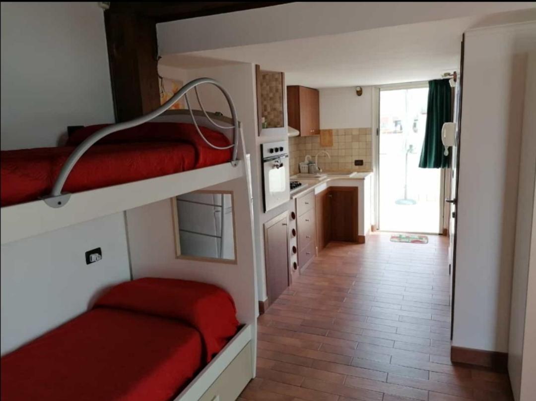 B&B Terracina Holiday Экстерьер фото